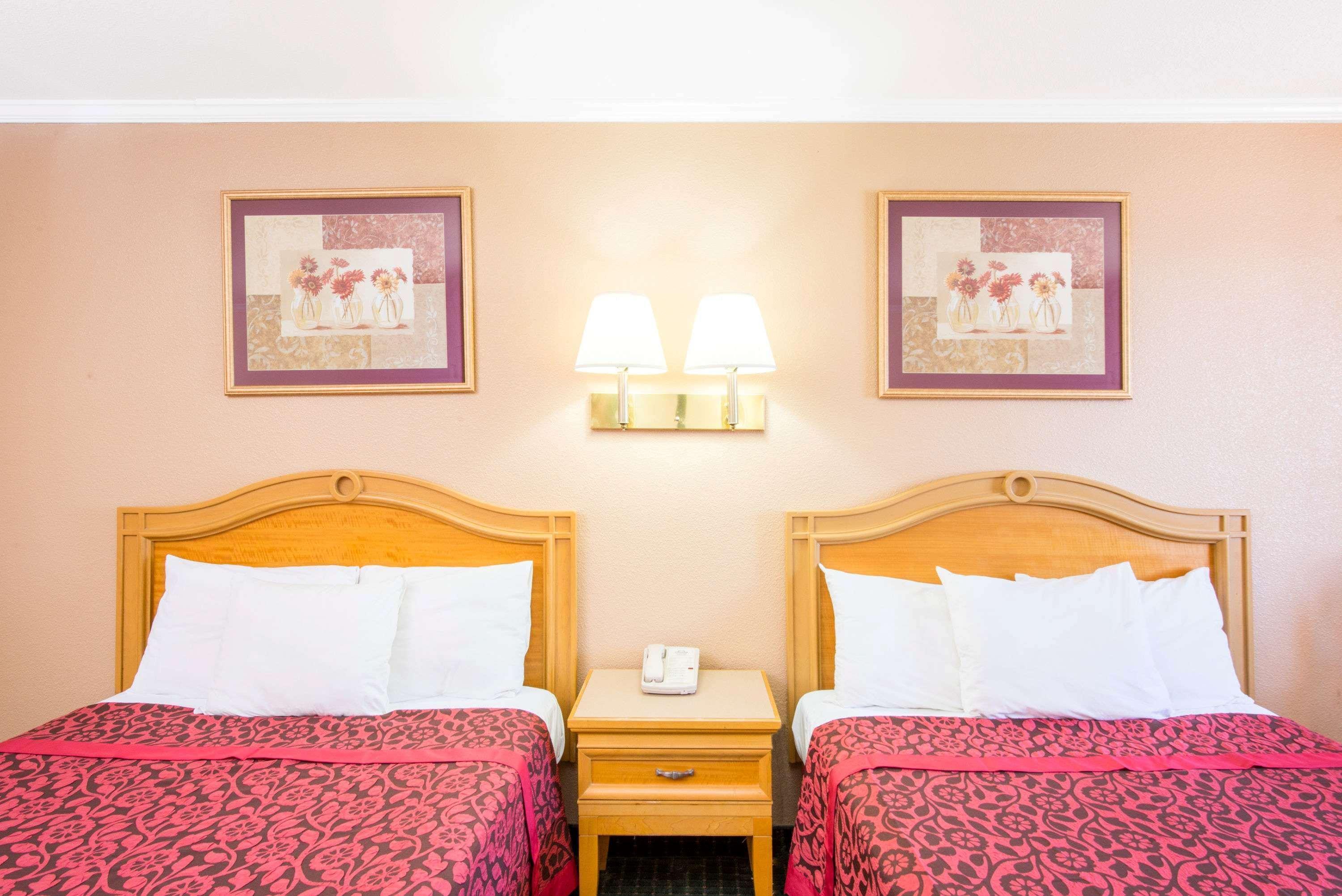 Days Inn By Wyndham Alamogordo White Sands Εξωτερικό φωτογραφία