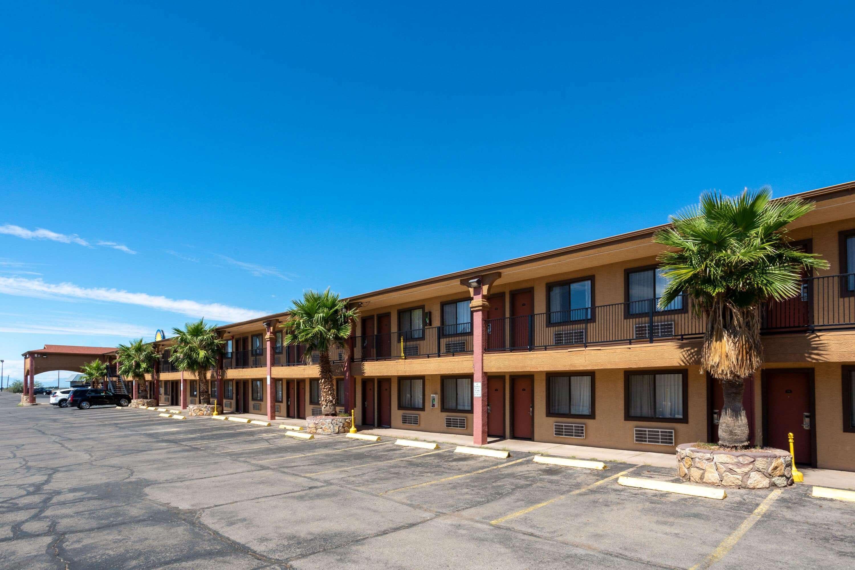 Days Inn By Wyndham Alamogordo White Sands Εξωτερικό φωτογραφία