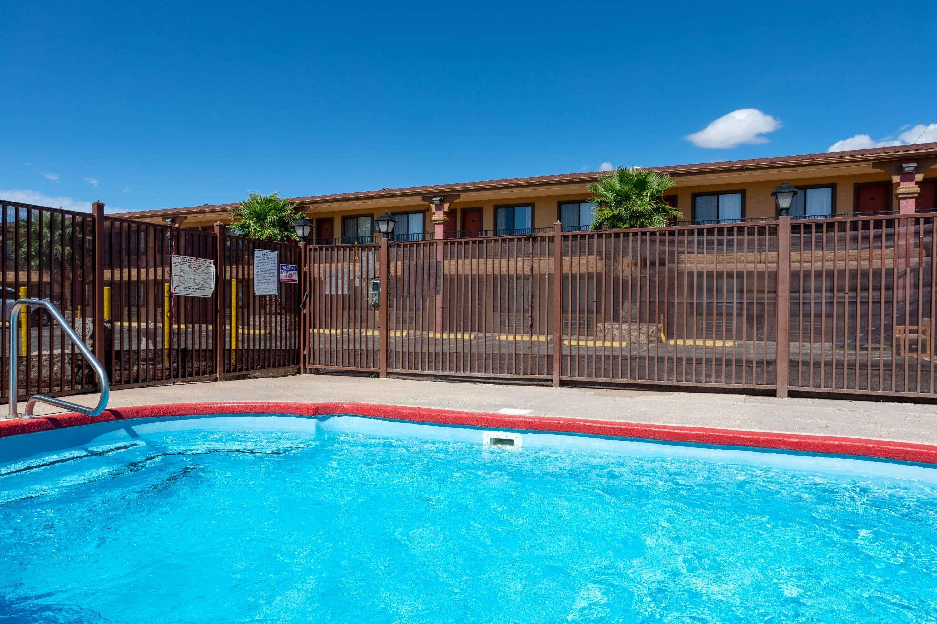 Days Inn By Wyndham Alamogordo White Sands Εξωτερικό φωτογραφία