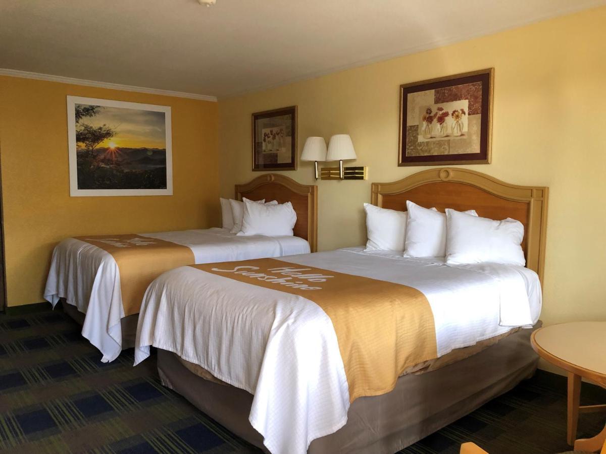 Days Inn By Wyndham Alamogordo White Sands Εξωτερικό φωτογραφία